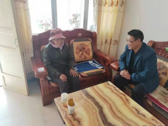 平?jīng)鲢垂鹃_展“踐行初心使命，助推脫貧攻堅(jiān)”主題黨日活動(dòng)(圖5)