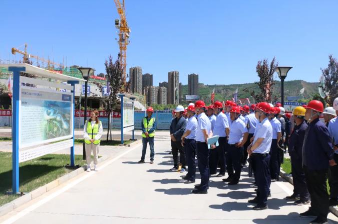 泓源公司開展安全生產(chǎn)月活動——重點建設項目觀摩學習(圖3)