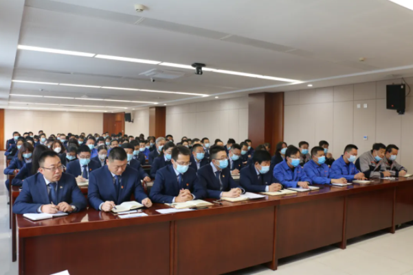 市產(chǎn)投集團(tuán)召開2021年工作總結(jié)表彰暨2022年工作安排部署會議(圖6) 市產(chǎn)投集團(tuán)召開2021年工作總結(jié)表彰暨2022年工作安排部署會議(圖6)